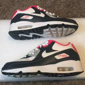 Nike AirMax Women size 6.5 Youth size 5Y